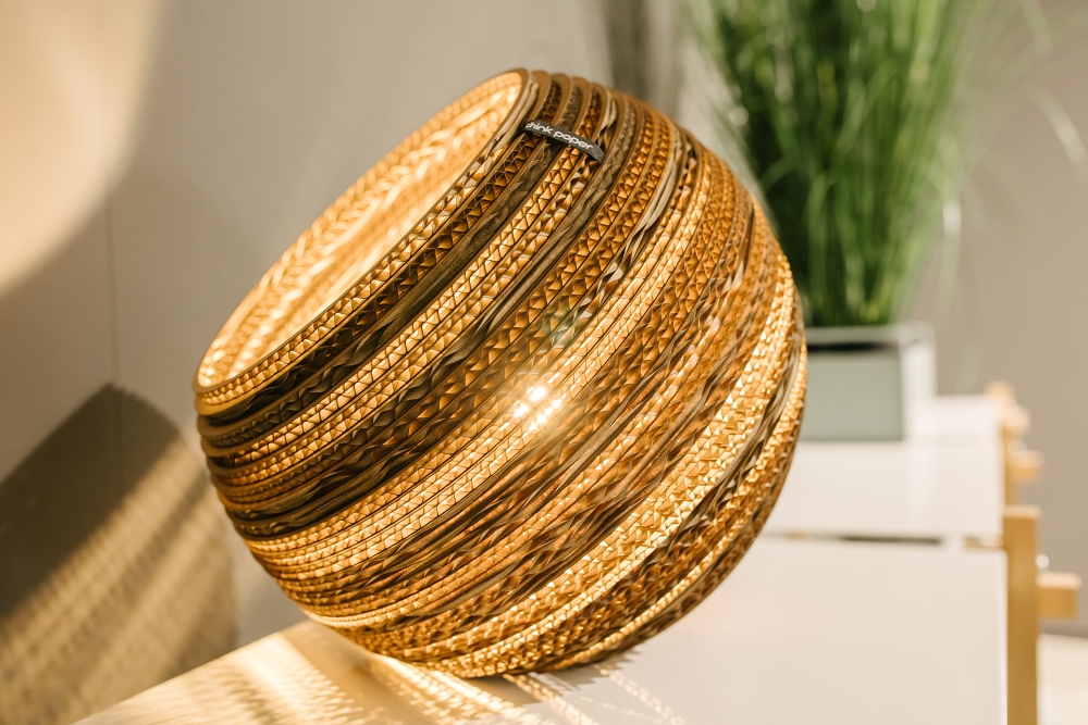 Globe 440 Lampe de table en carton Ø 44cm Think Paper 8720165407132