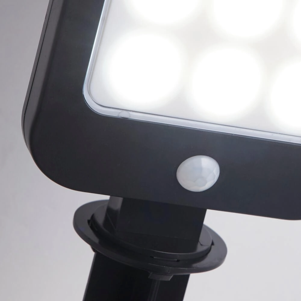 Lampe à piquer Solar avec cale Searchlight 5053423241487