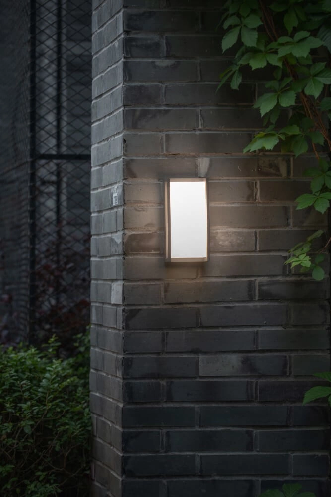 Applique Qubo conception anthracite Lutec 6939412015057