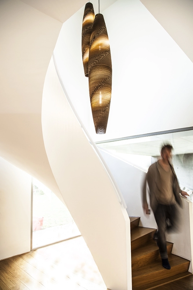 Skinny 290 Lampe pendante en carton Ø 29cm Think Paper 8720165407347