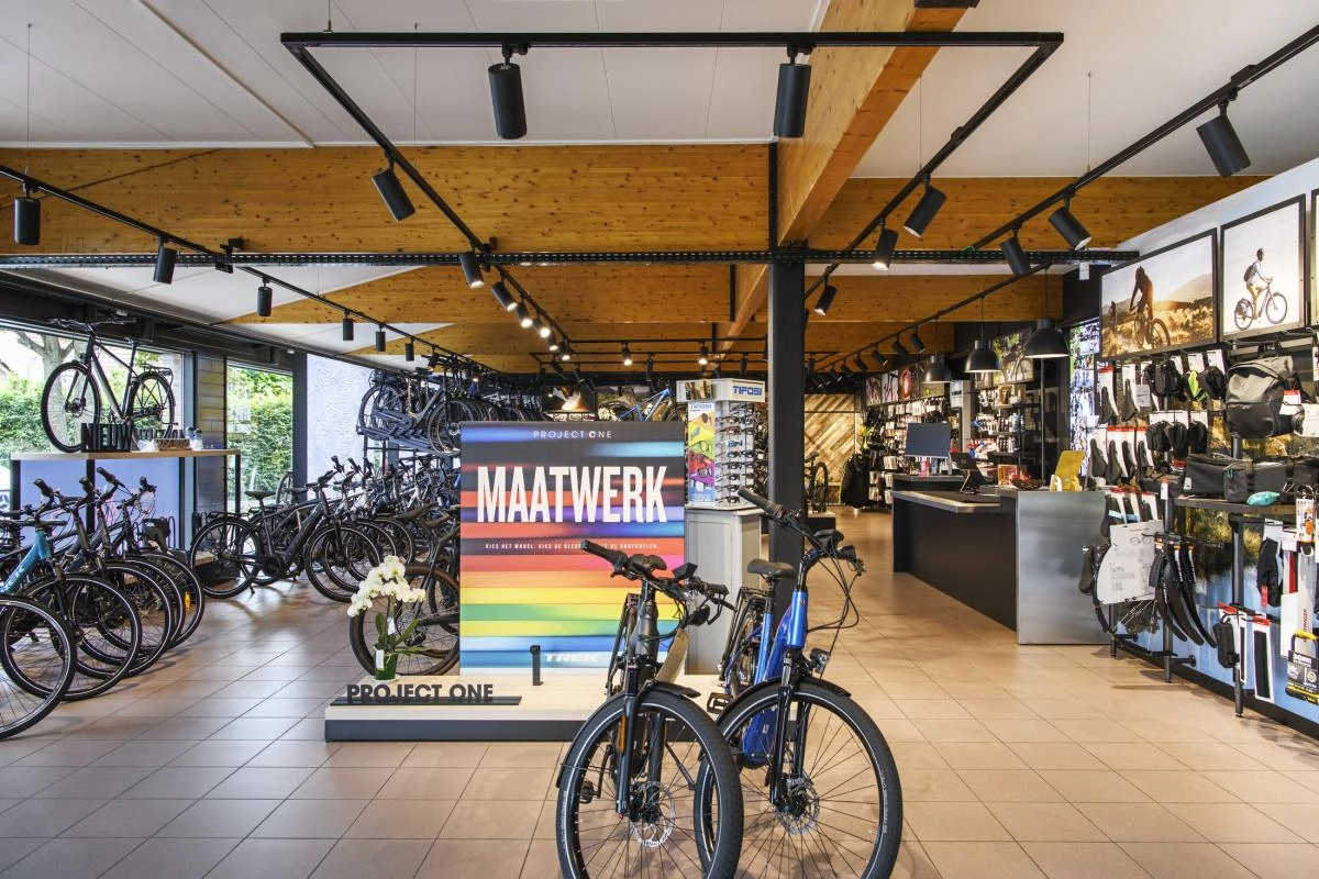 Railspot 3-phasé Numinos L noir 3000K - 24 deg SLV 4024163244244