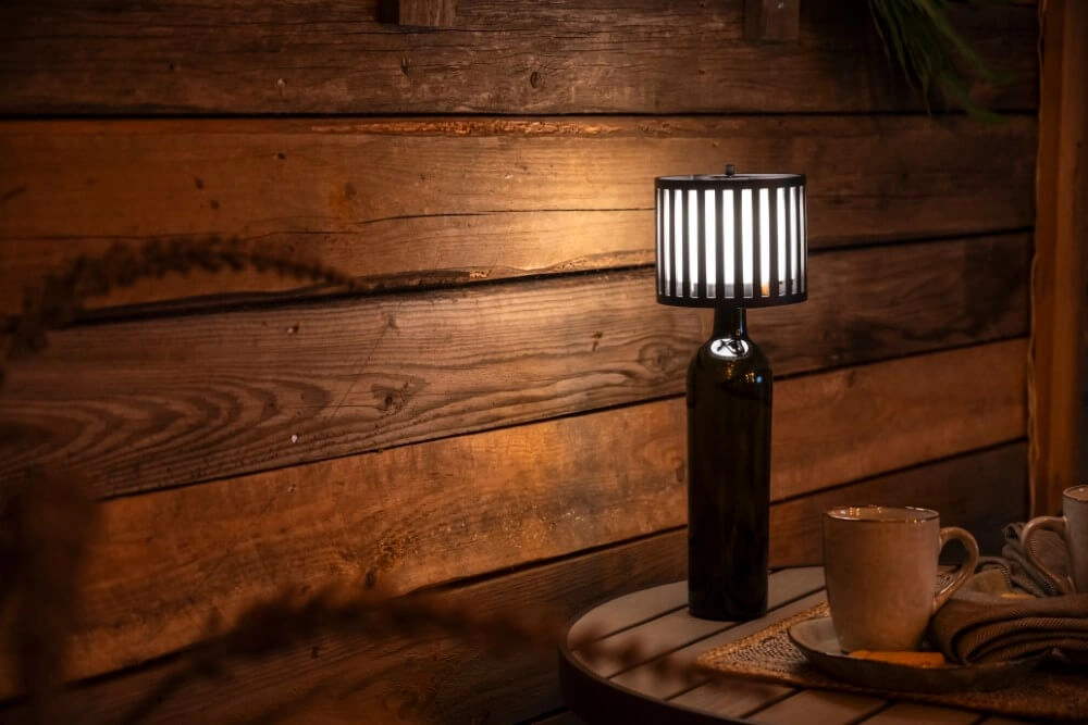 Lampe de table unique Bottle noir rechargeable KonstSmide 7318308377520