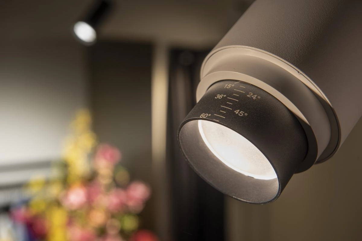 Railspot 3-phasé Numinos Zoom M Dali blanc/noir 3000K - 15 deg SLV 4024163261968