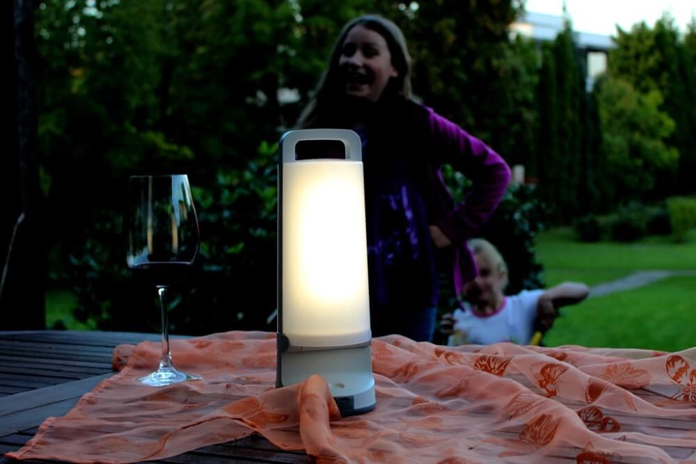 Lampe de table solaire Dragonfly Gris argent Lutec 4250294311436