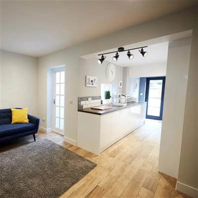 Plafonnier à 4 lampes Focus Searchlight 5053423174136