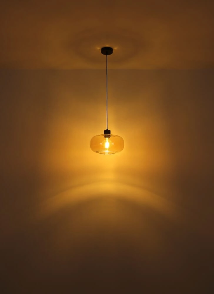 Plafonnier noir Giuseppe verre ambré Globo 9007371435227