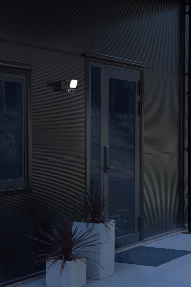 LED Floodlight avec un appareil photo KonstSmide 7318307867756