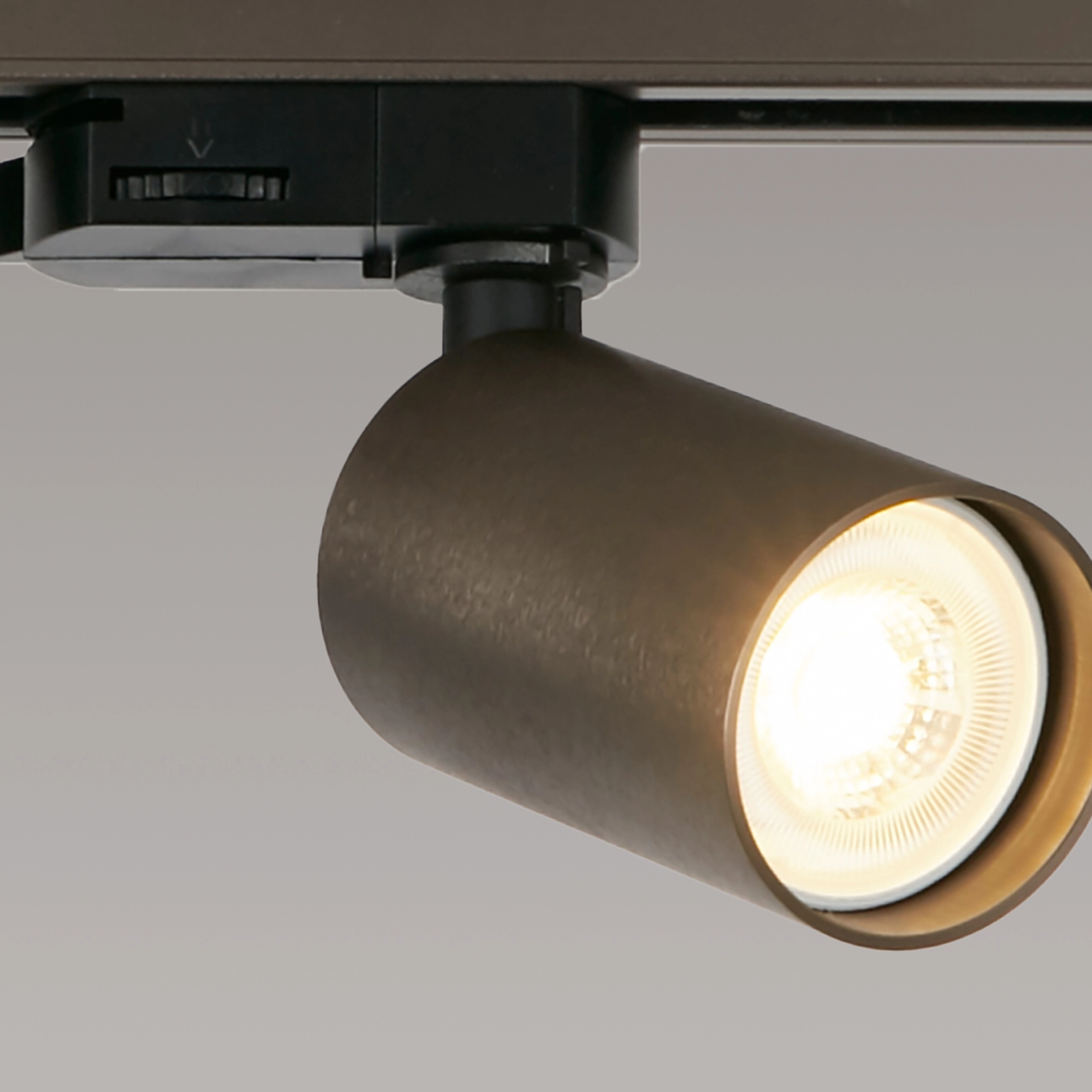 Spot ferroviaire TraQ Orion bronze Lyora 5053423317052