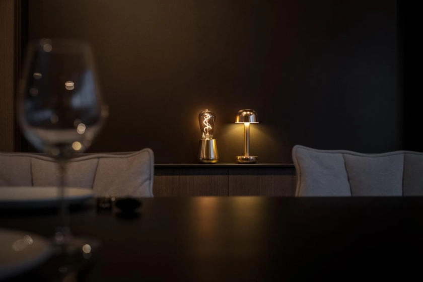 Lampe de table rechargeable One Gold Humble 7446023296212