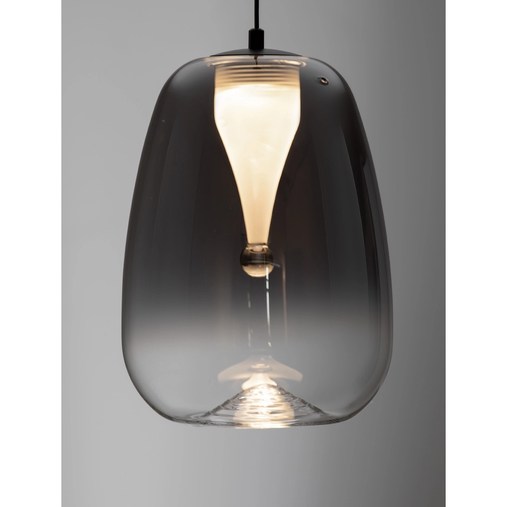 Suspension design Oblo Verre fumé à 1 lumière Suspension design Oblo Verre fumé à 1 lumière