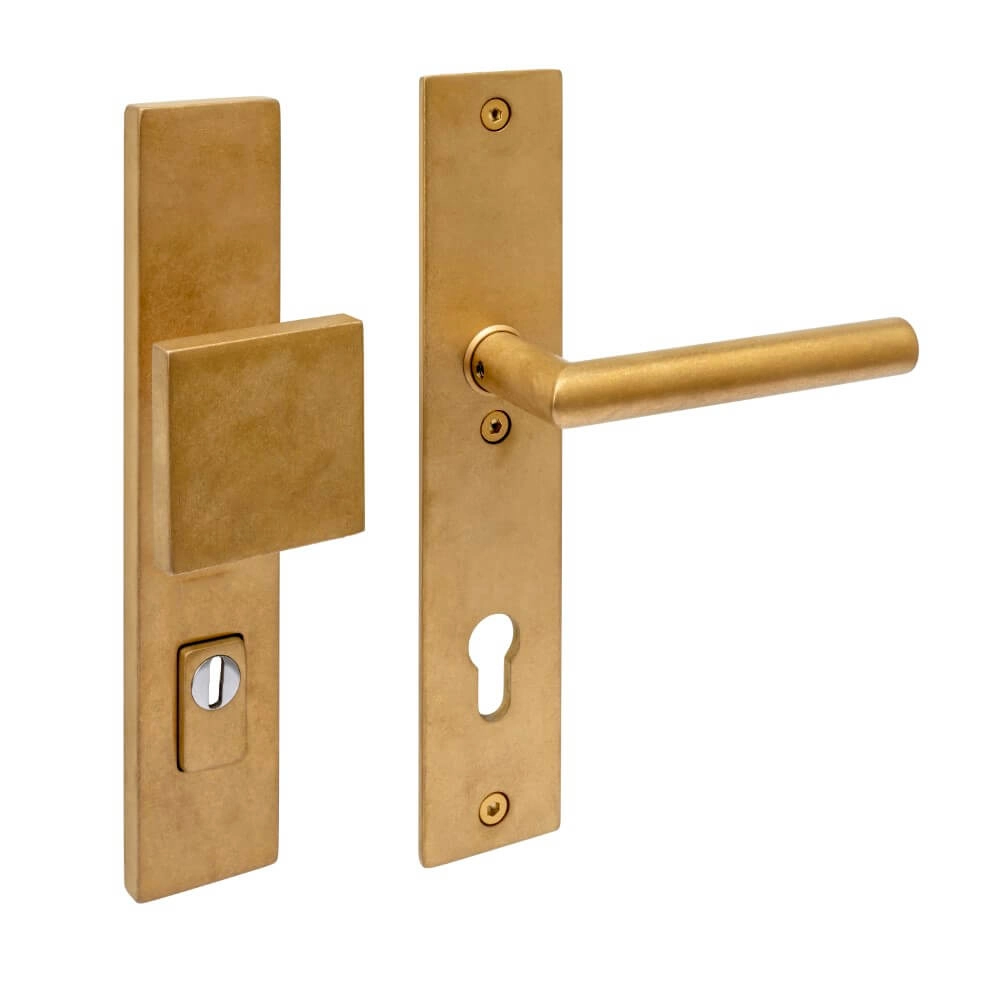 Ferrures de porte d’entrée Jura PC 92mm laiton culbuté