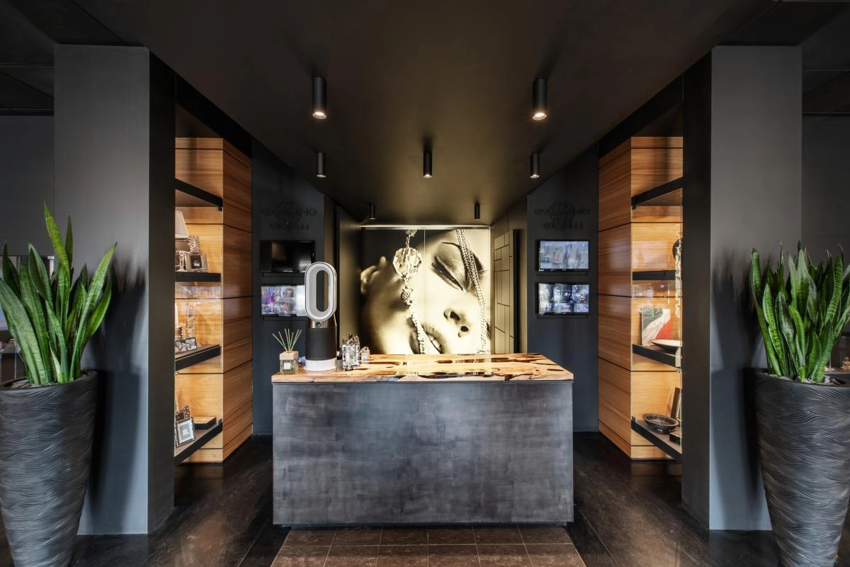 Spot en saillie Numinos M cylindre noir 2700K - 60 deg SLV 4024163243704