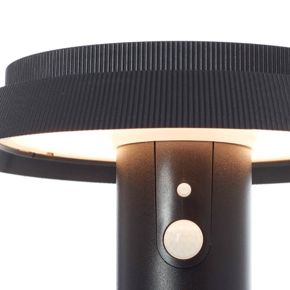 Lampe sur pied noire Alvero avec capteur Brilliant 4004353437830