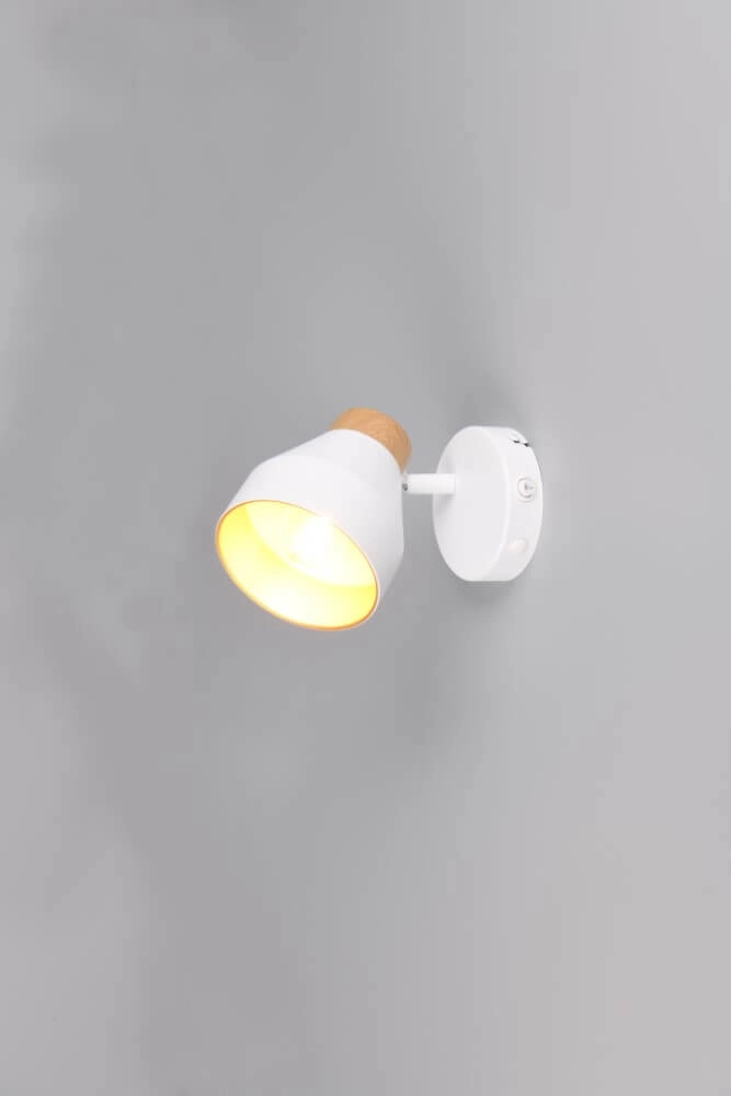 Applique murale design Valentin blanc Trio 4017807637403