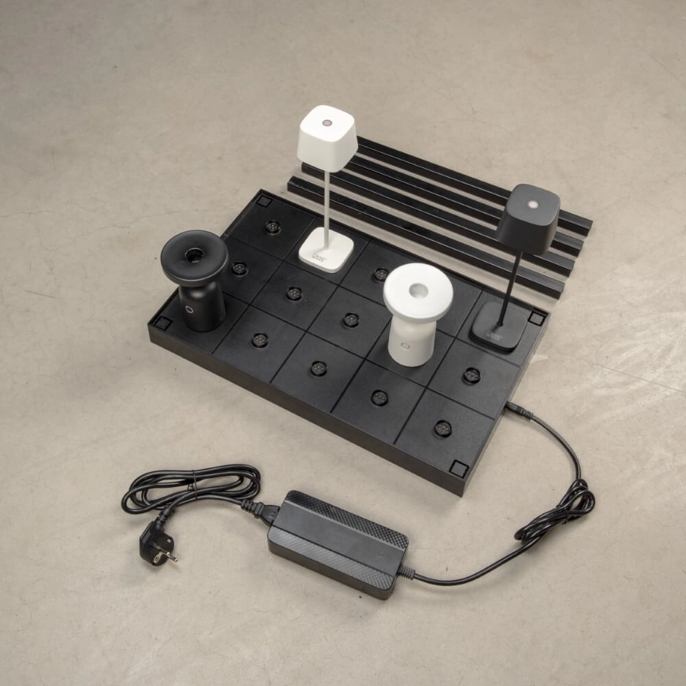 Noir Oplaadpaneel pour 15 lampes de table KonstSmide 7318307836752