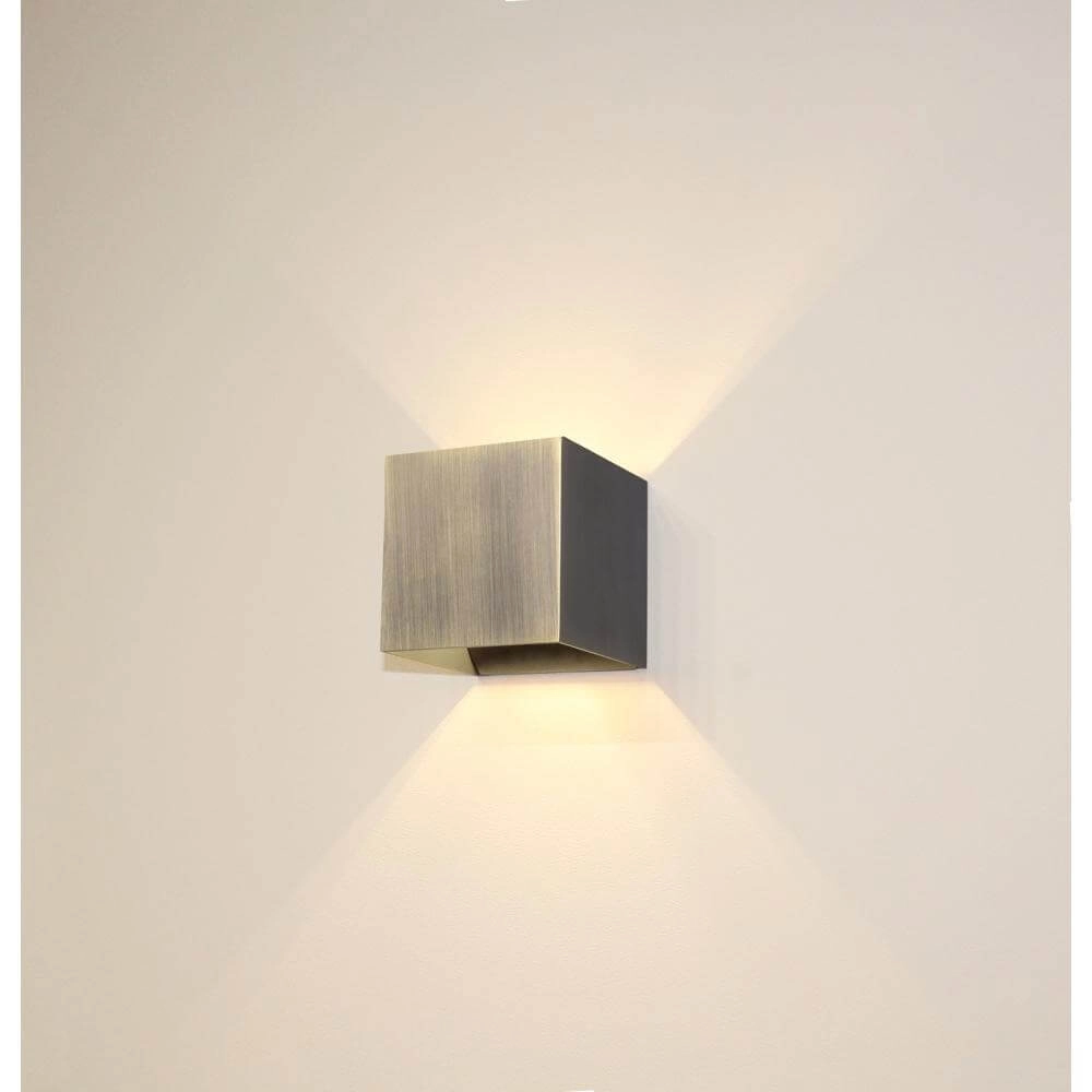 Applique murale carrée Gymm bronze antique