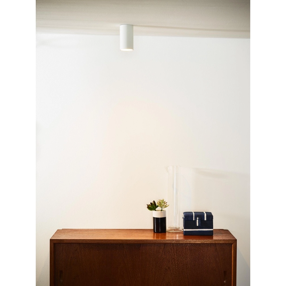 Spot lisse monté en surface Delto blanc Ø 5,5 cm avec la source lumineuse Lucide 5411212092366