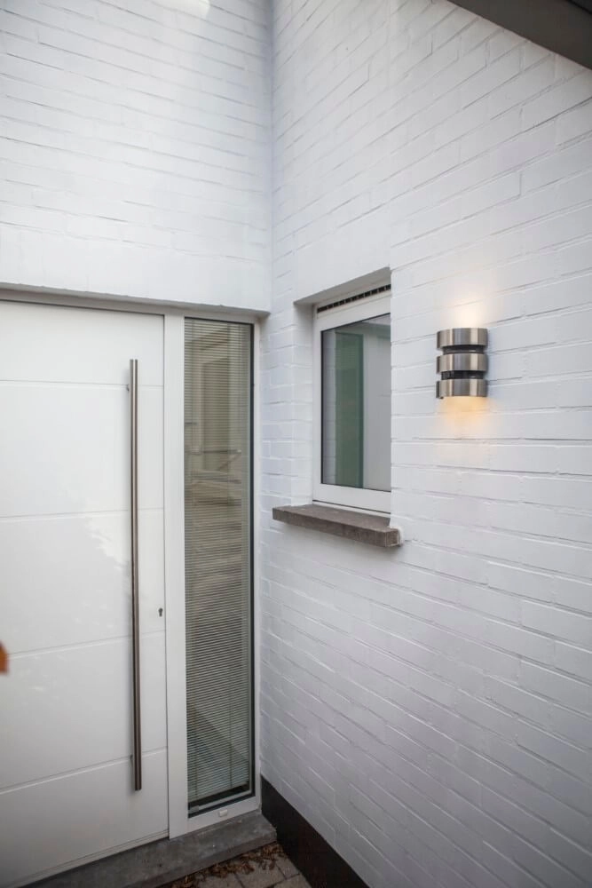 Applique en acier inoxydable Maya autour d'un design unique Lutec 6939412049052