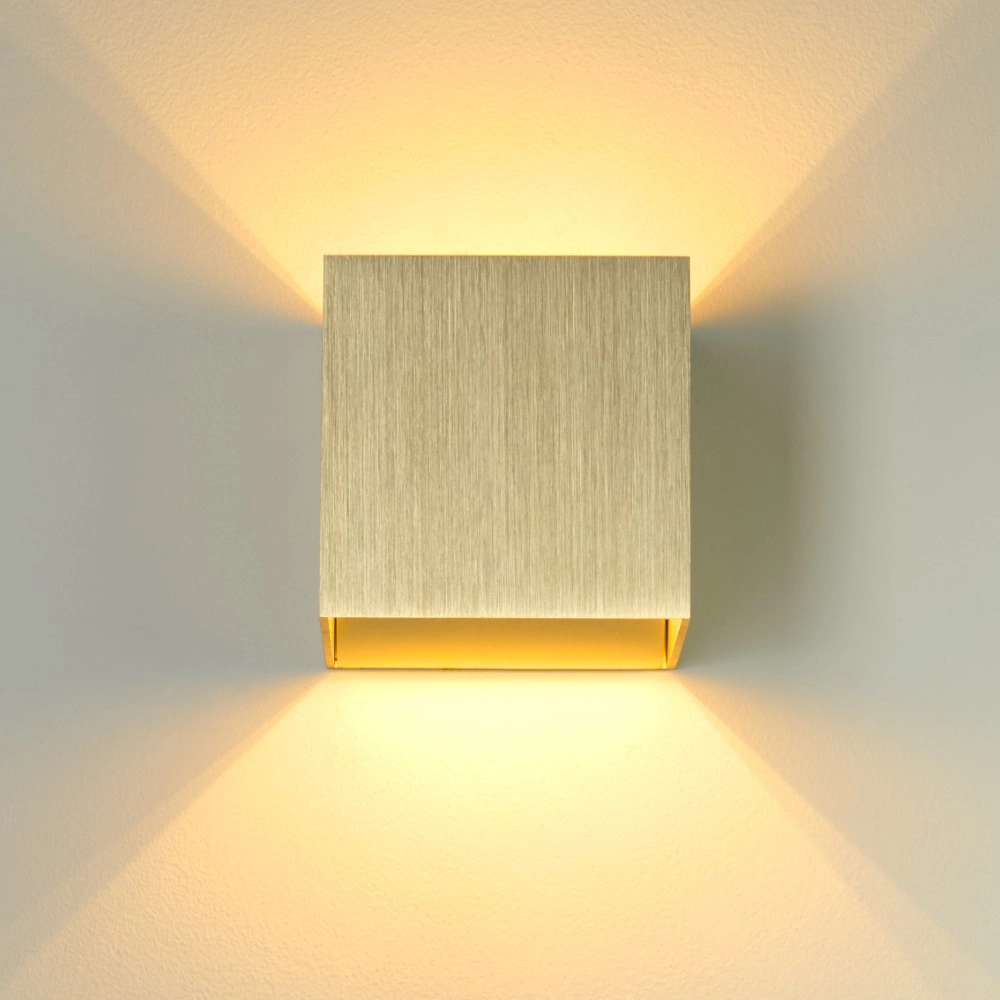 Spot monté en surface Newton Or Up & Down Searchlight 5053423285054