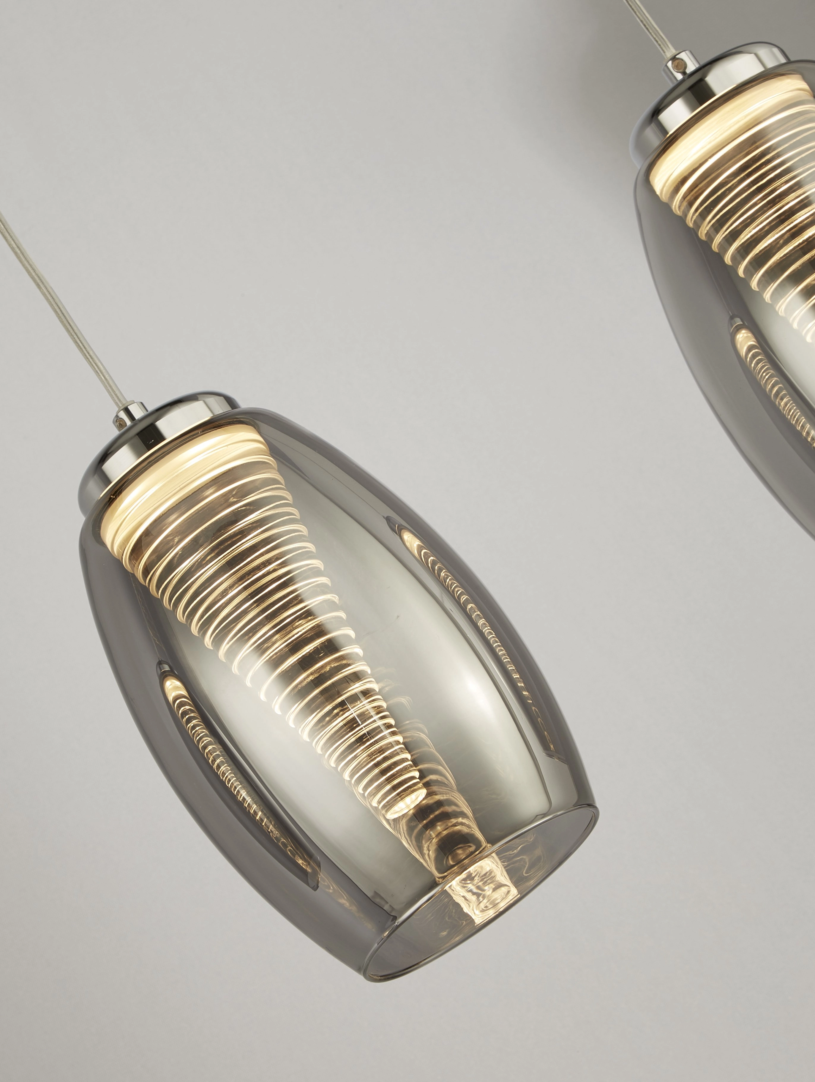 Suspension de salle à manger Cyclone chrome avec verre fumé Searchlight 5053423174525