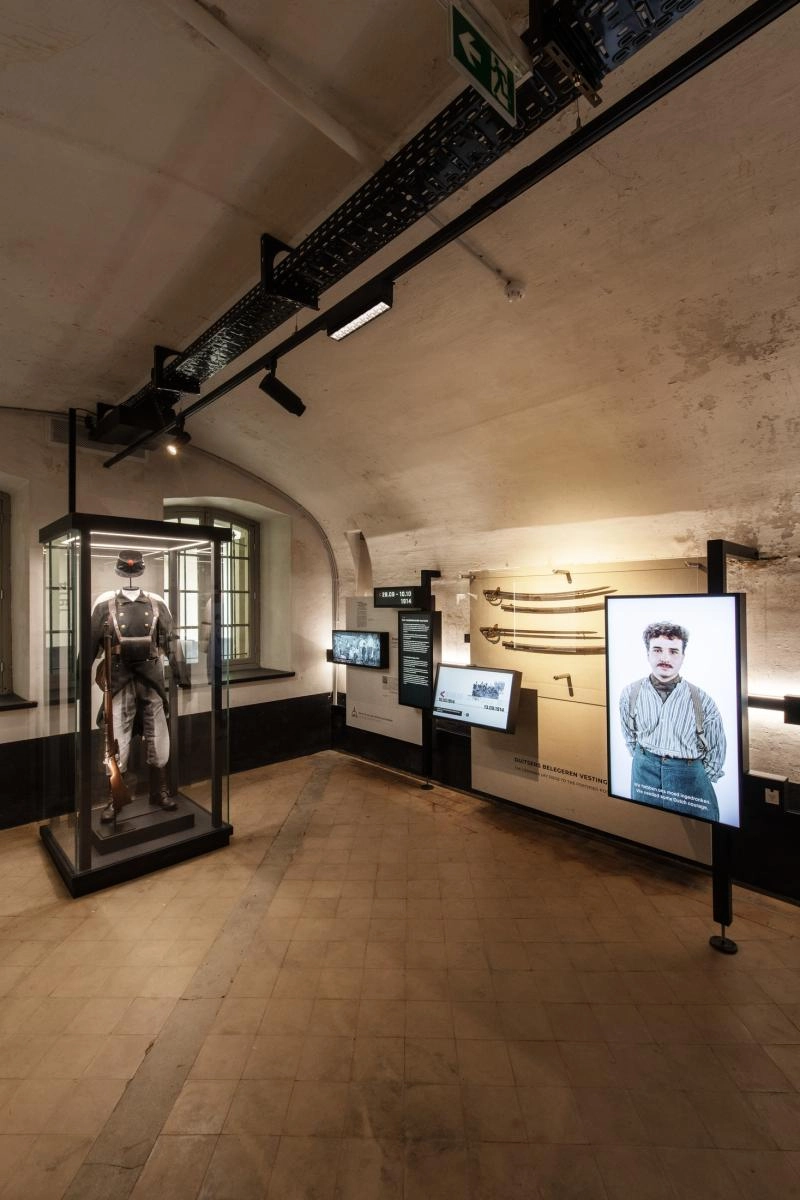 Railspot 3-phasé Numinos Zoom M noir 3000K - 15 deg SLV 4024163262033