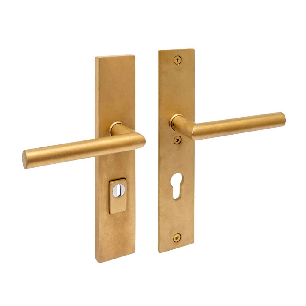 Quincaillerie de porte dérobée Jura PC 72mm laiton culbuté