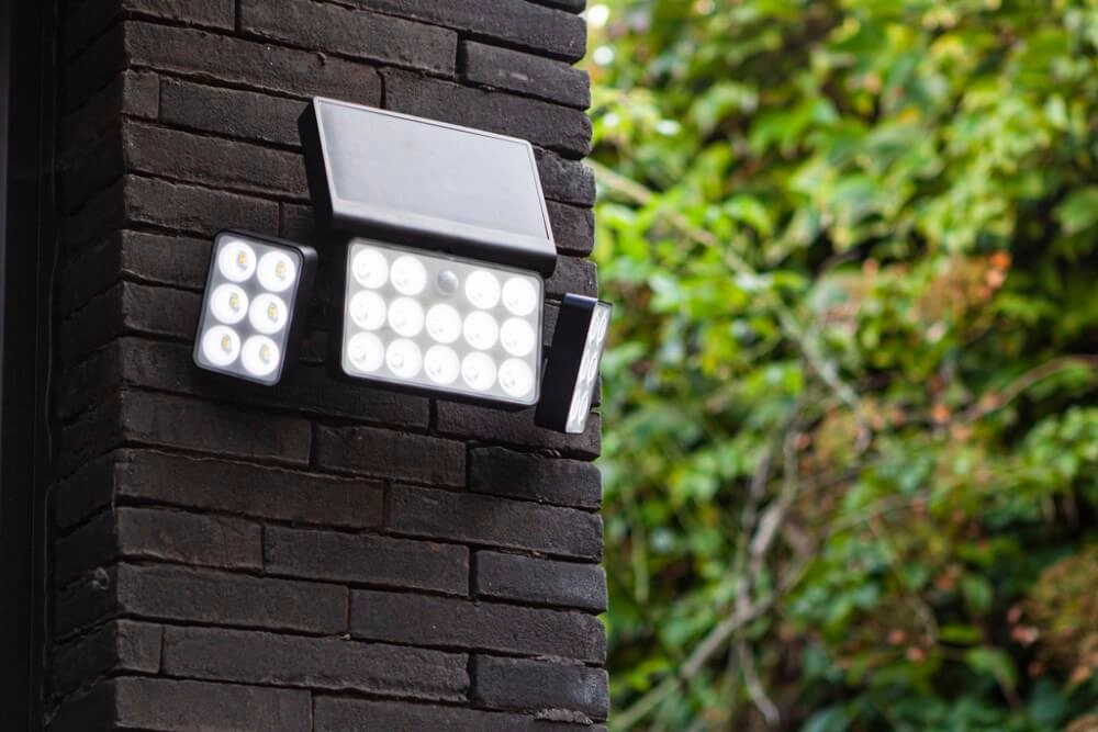 Applique noire Tuda solaire 3 Lutec 6939412013633