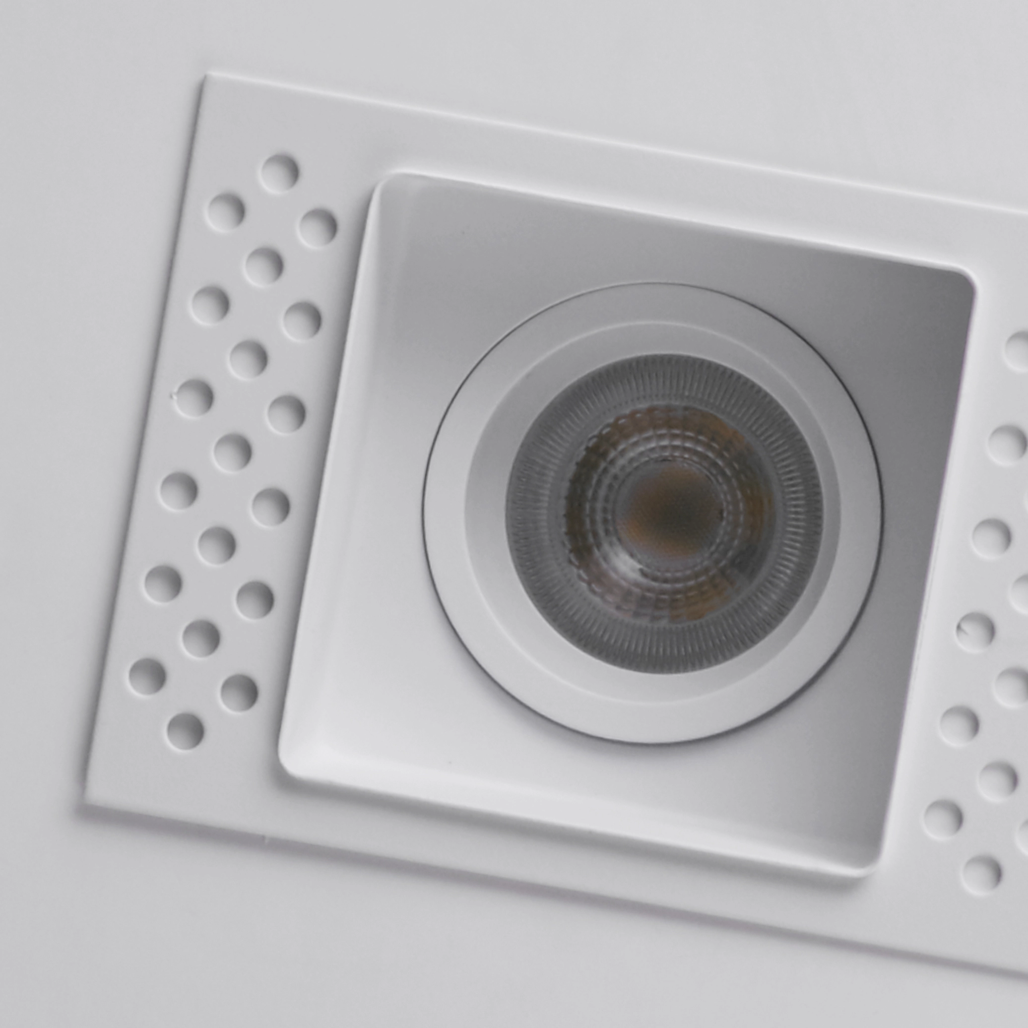 Projecteur encastré Zelda Blanc carré Lyora 5053423316208