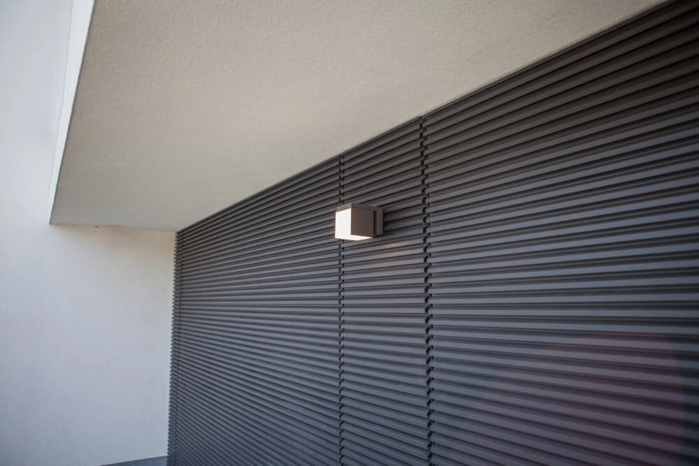 Applique carrée Cuba modèle anthracite Lutec 6939412012452