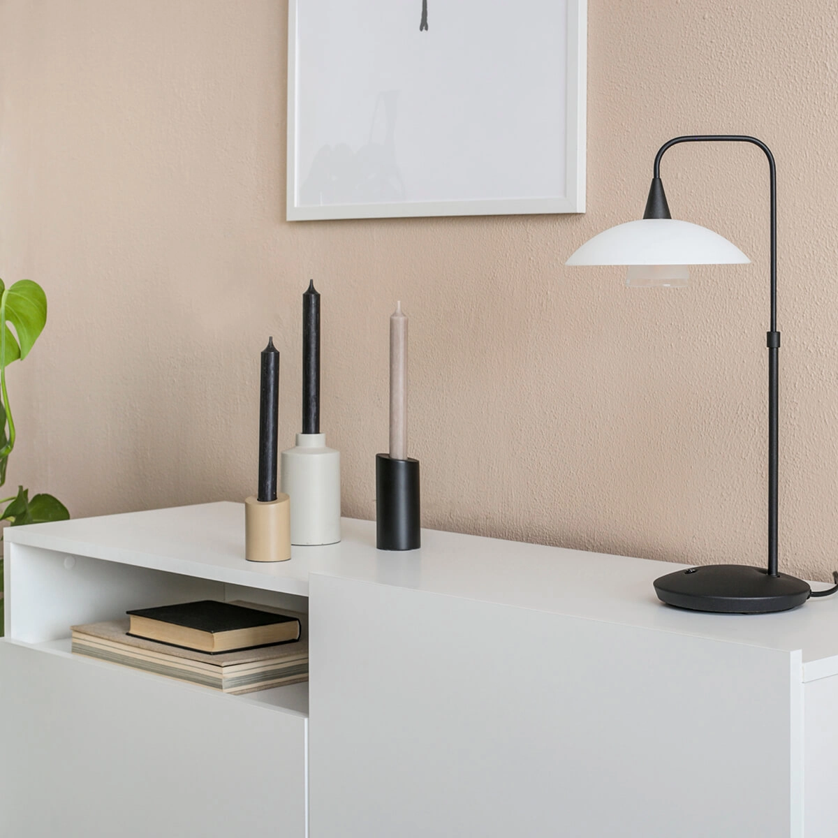 Lampe de table Tallerken noir avec du blanc Steinhauer 8712746133585