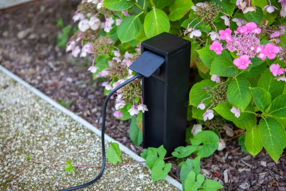 Prise extérieure Mains noir simple type F(NL) Lutec 6939412087993