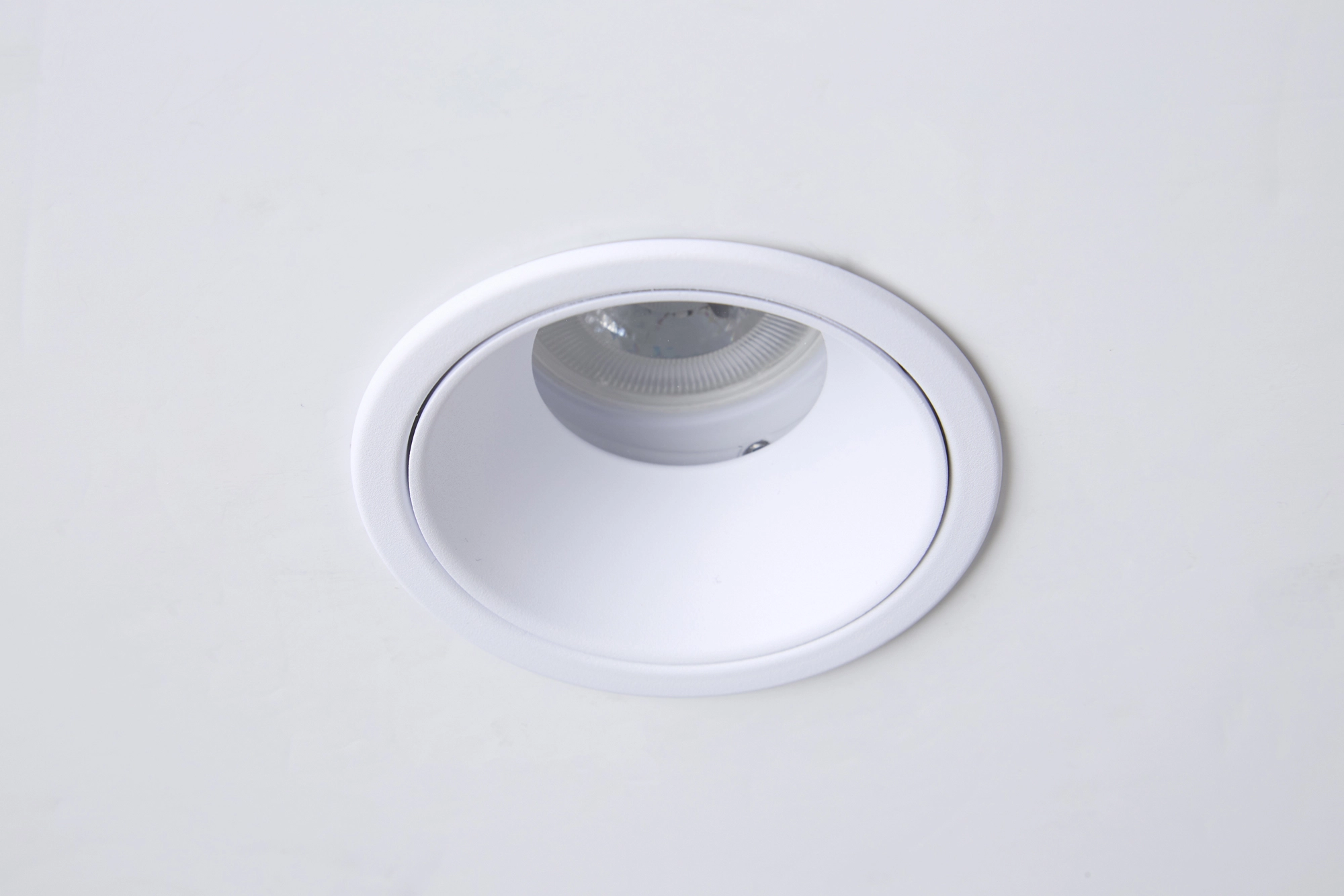 Projecteur encastré Zara IP65 blanc Lyora 5053423318455