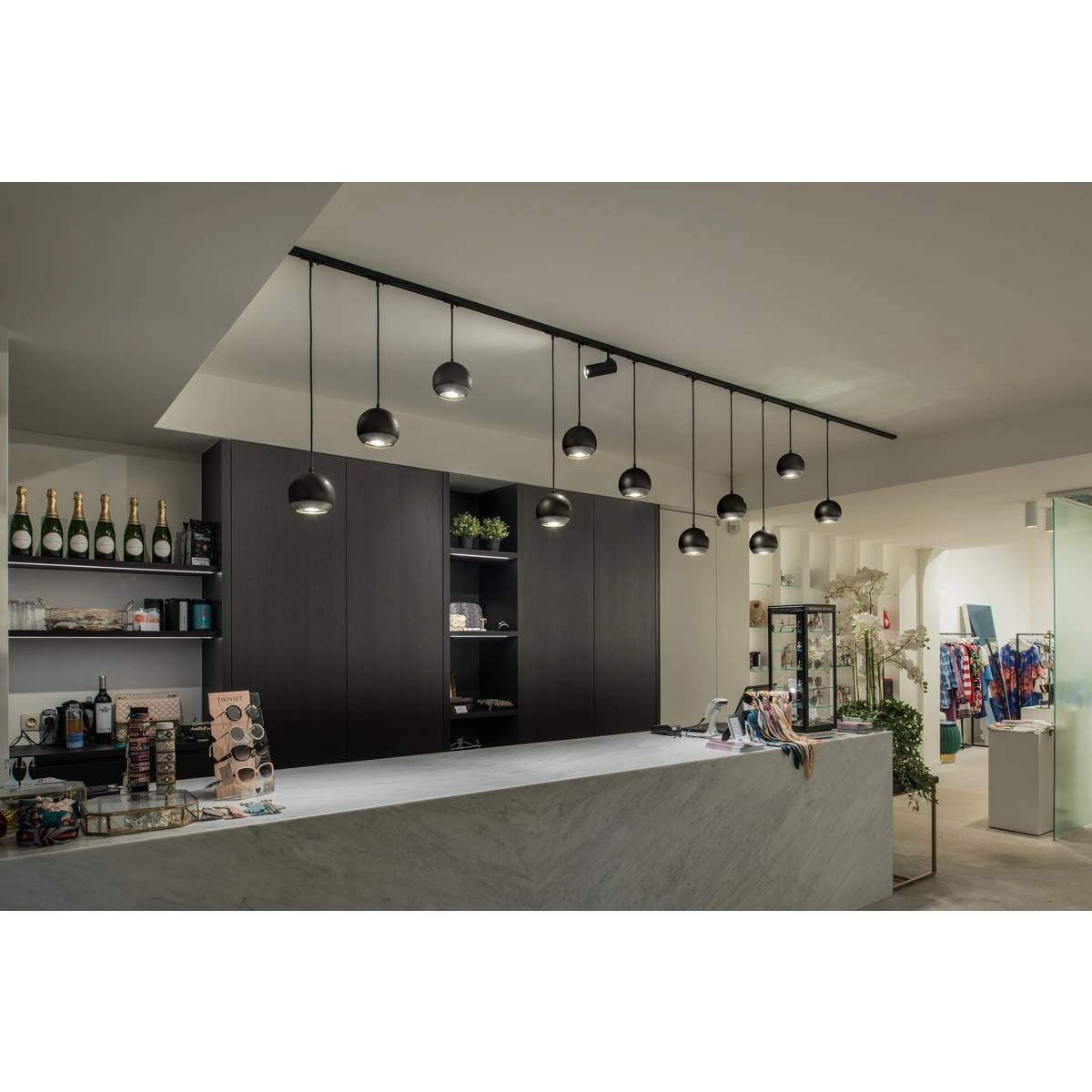 Place ferroviaire Helia 50 Monophasé noir SLV 4024163169356