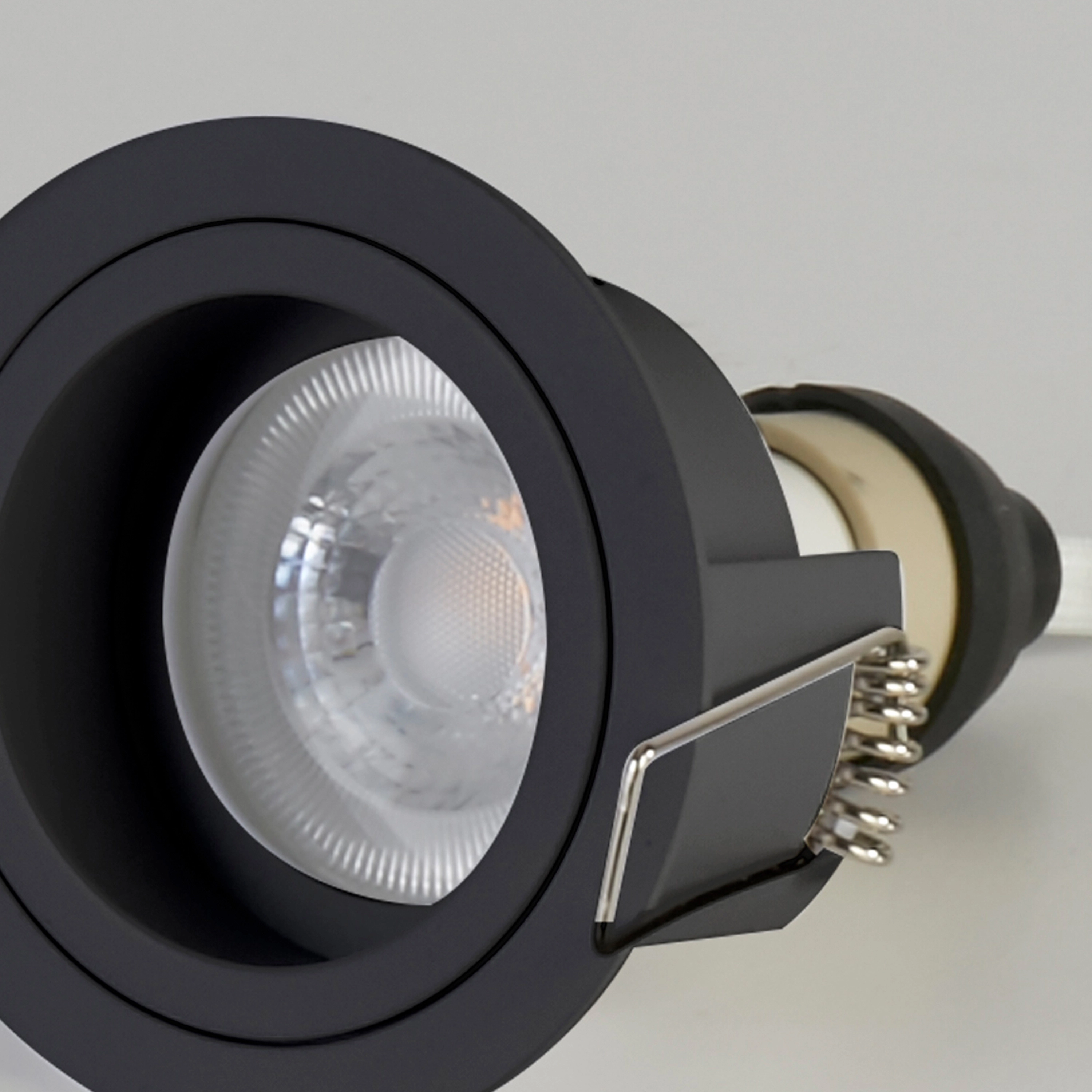 Projecteur encastré Zelda Noir rond IP65 Lyora 5053423315300