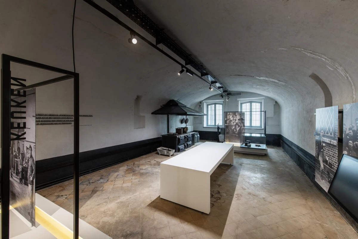 Railspot 3-phasé Numinos L noir 3000K - 24 deg SLV 4024163244244