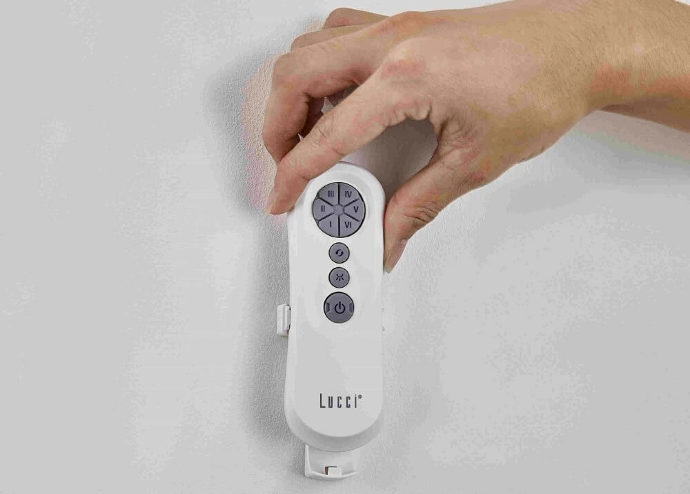 Ventilateur de plafond bois avec lampe Whitehaven Ø 143cm IP55 Beacon 9333509136484