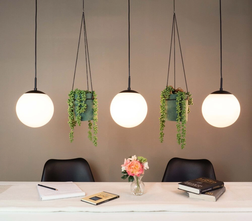 Lampe suspendue Rondo 3 avec des boules de verre Eglo 9008606244416