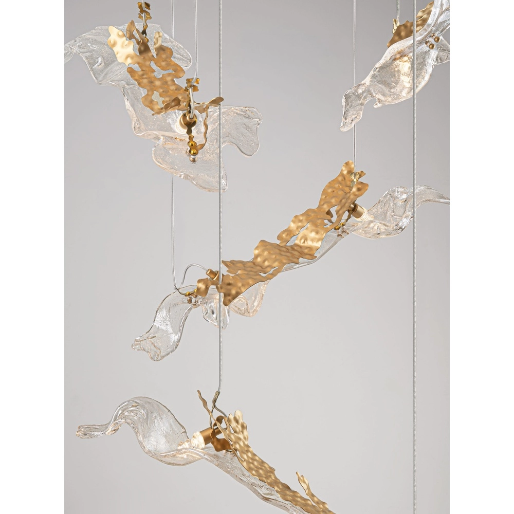 Lampe pendante dorée Avesa avec du verre transparent Ø 60 cm Lyora 5212063500433
