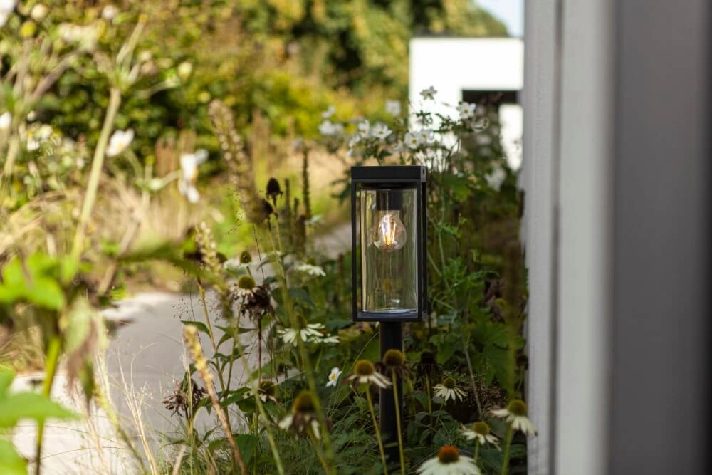 Lampe de jardin sur pied Flair solaire noir Lutec 6939412070766