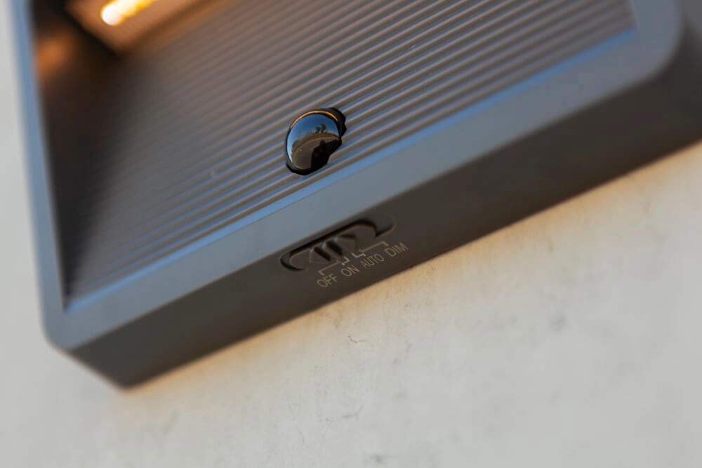 Applique solaire Linko conception anthracite Lutec 6939412015491