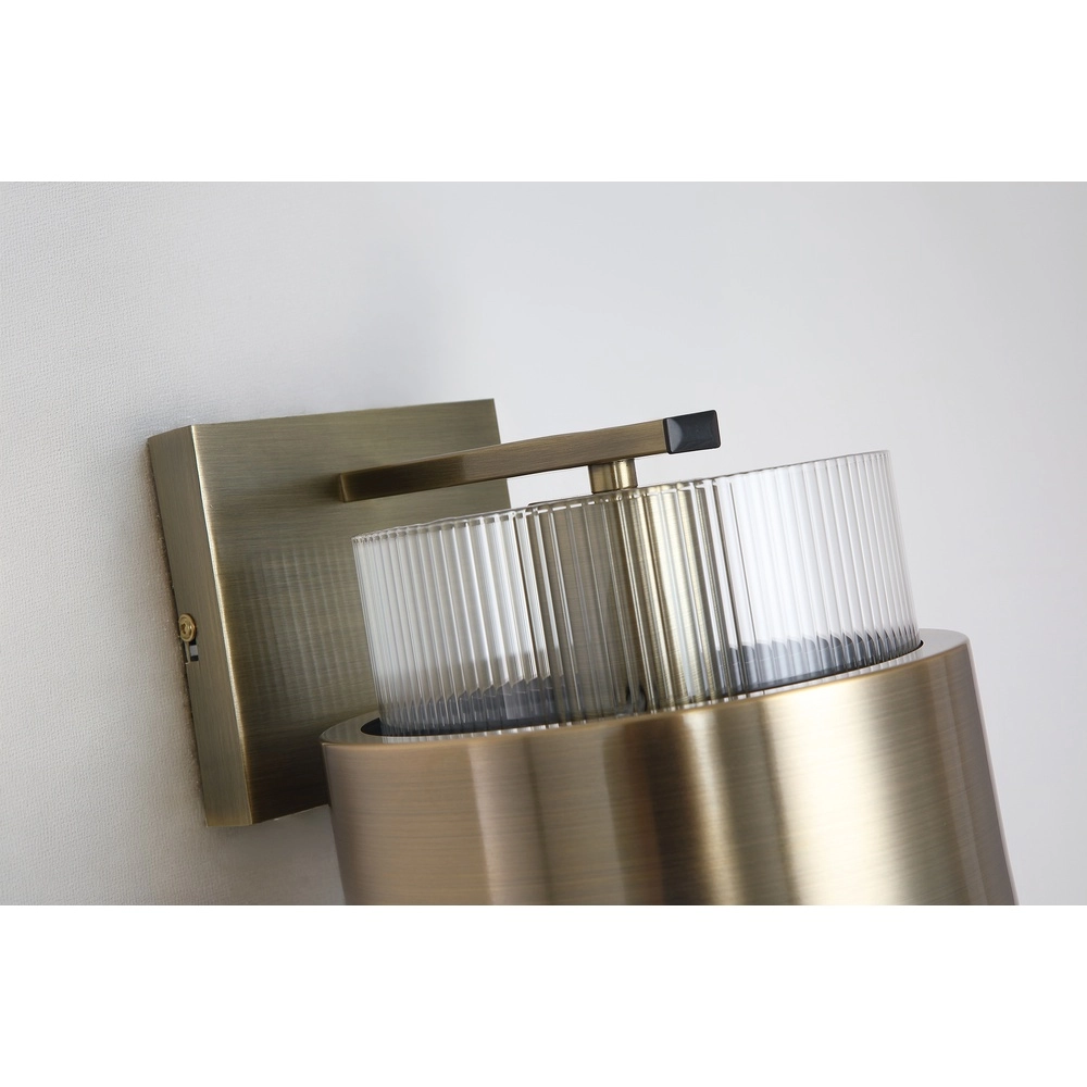 Lampe murale Royal Laiton ancien Searchlight 5,05342E+12