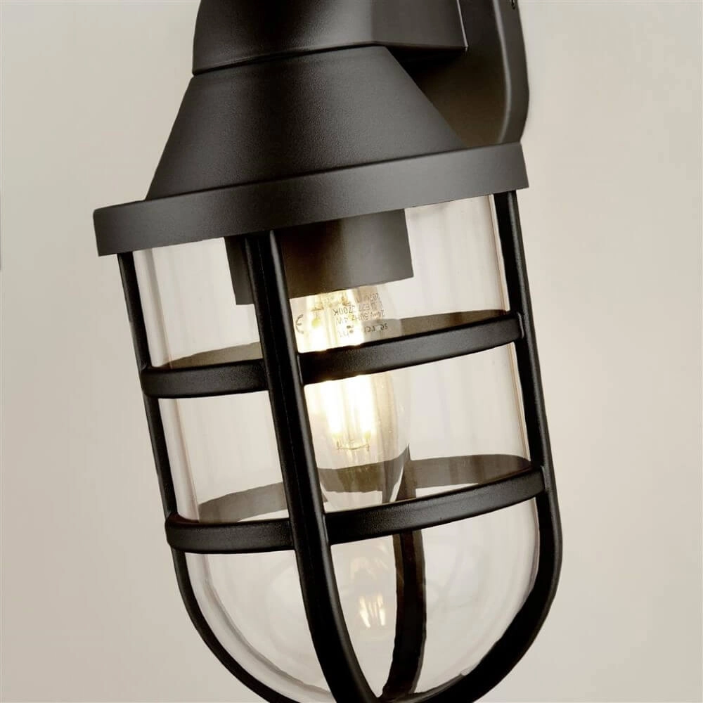Lampe d'extérieur noire Seaside pour les zones côtières Searchlight 5053423252773