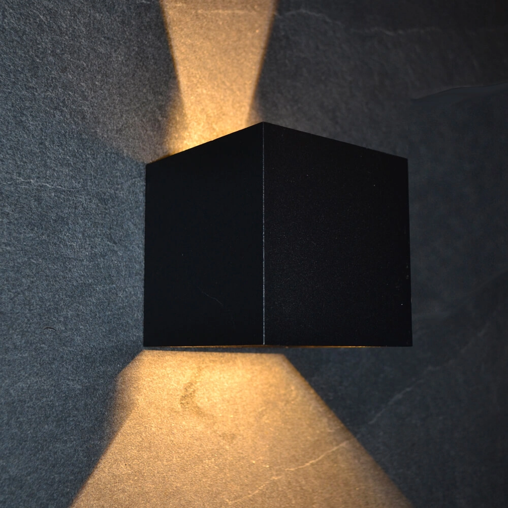 Spot murale Roty Cube Noir Lyora 8716803509283