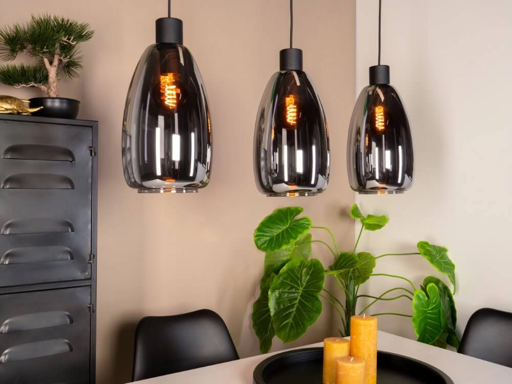 Lampe à suspension en verre Chelvey 3 lumières noir avec verre fumé Eglo 9002759321666