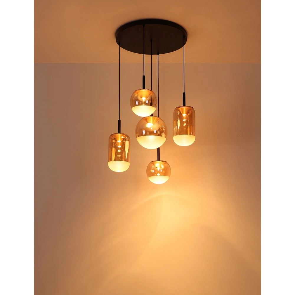 Lampe pendante de conception Severin Noir 5 clairs avec verre ambré Globo 9007371537945