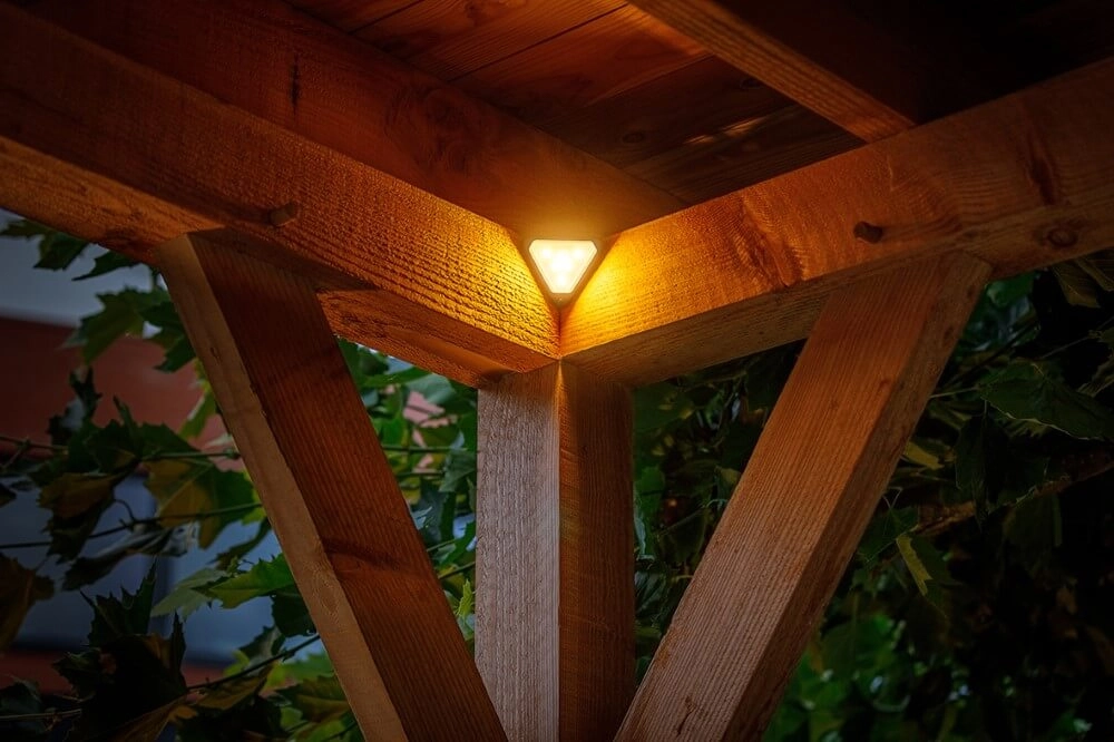 Tiga Corner 12 volts