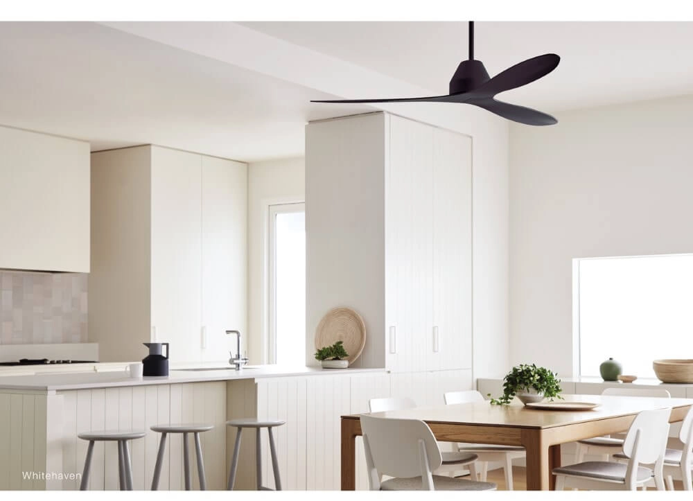 Ventilateur de plafond noir sans lampe Whitehaven Ø 143cm IP55 Beacon 9333509136446