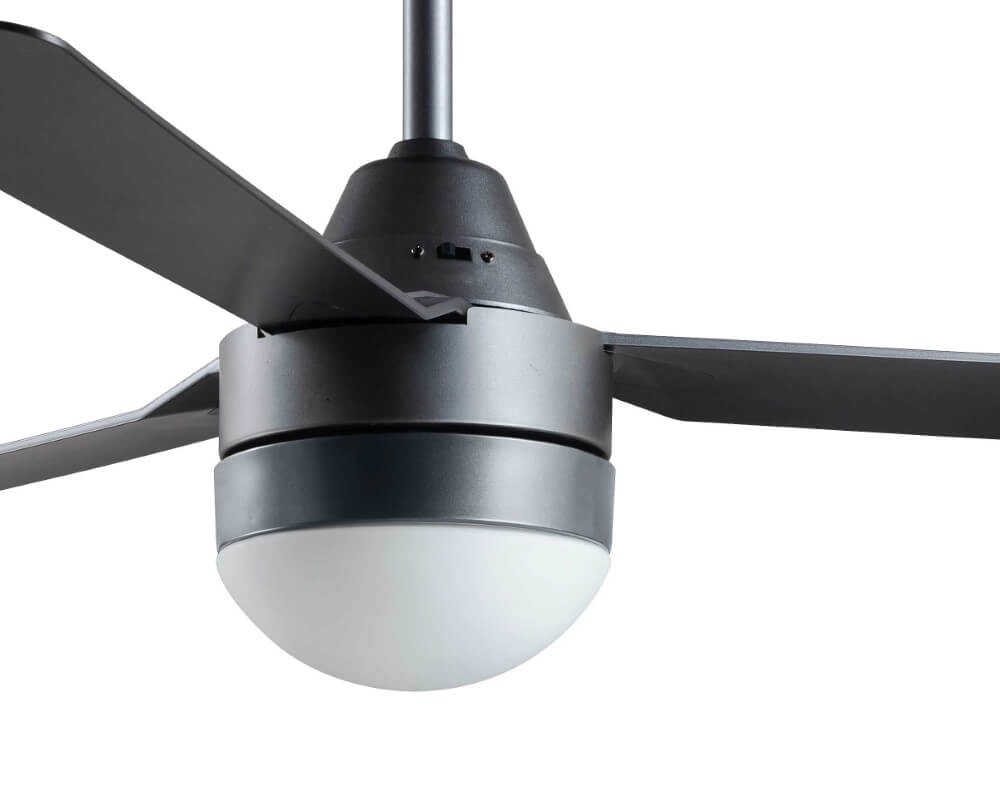 Ventilateur noir avec lampe Megara Ø 122 cm IP55 Beacon 9333509165002