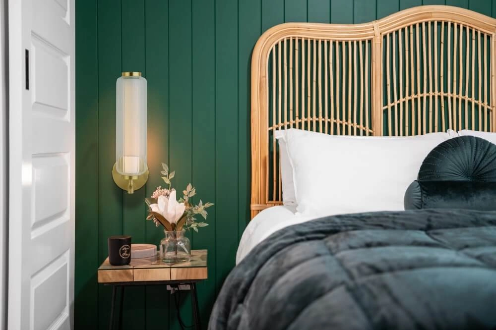 Applique murale moderne Mod laiton Searchlight 5053423273105