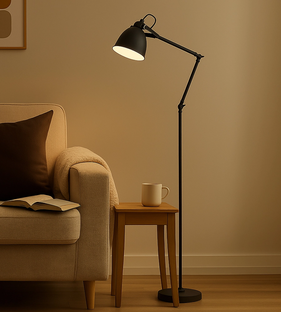 Lampadaire industriel noir pour canapé et table d’appoint